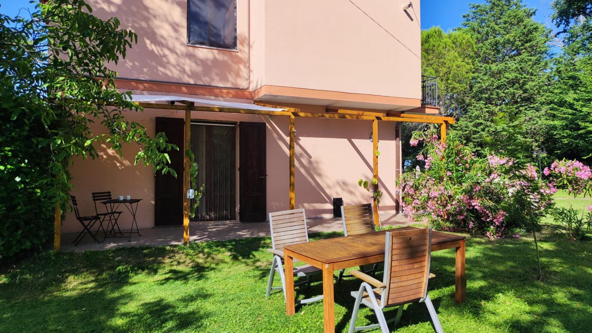 Camping Le Marche Apartments Gualdo di Macerata Exterior photo